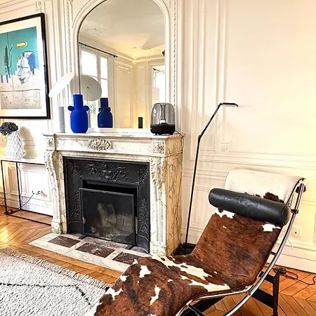 Comme Maison A Deux Pas De L'arc De Triomphe Apartament