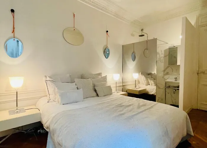 Comme Maison A Deux Pas De L'arc De Triomphe * パリ