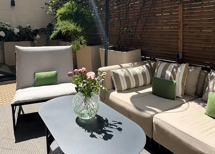 Comme Maison A Deux Pas De L'arc De Triomphe * Paris